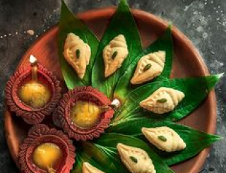 Aarti plates for performing ceremonial offerings with grace.